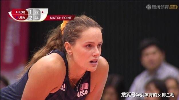 狼队在国际比赛日前主场2-1逆转战胜热刺，球队最近七轮只输掉了一场比赛，以15分排名第12位，接下来，球队首要的目标将是争取升上上半区。
